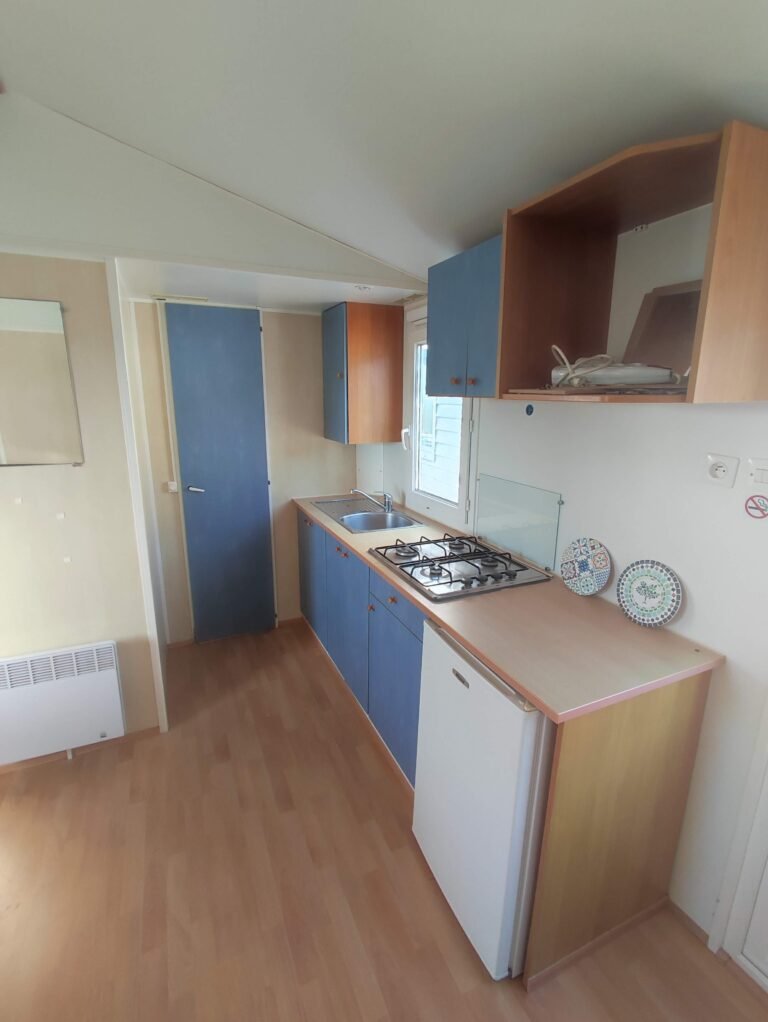 Lousiane 3 - mobil homes Murcia - interior cocina completa