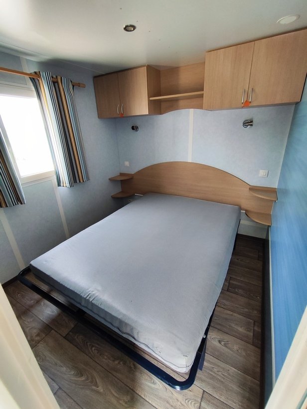 Lousiane Flores 2 mobil homes Murcia - interior dormitorio matrimonio