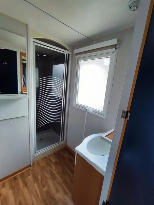 IRM Super Mercure 2002- Mobile Home Murcia - interior baño2