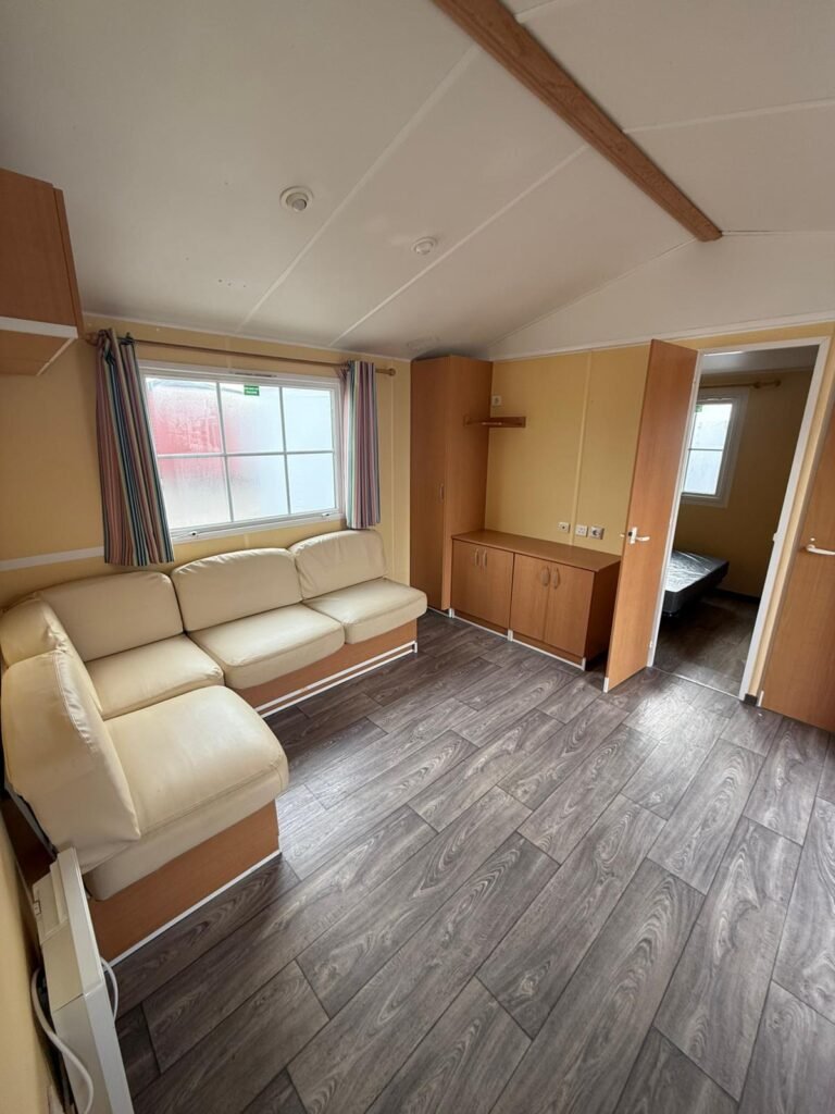 1e4a575b-e42e-4897-a270-79555e3a6c0f