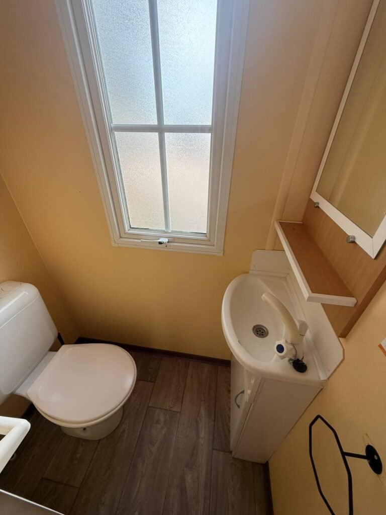 d825dc7b-dc4f-4919-9f78-89127979fa71